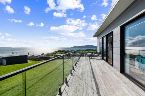 Cable Bay House | Doubtless Delight - Cable Bay Holiday Home