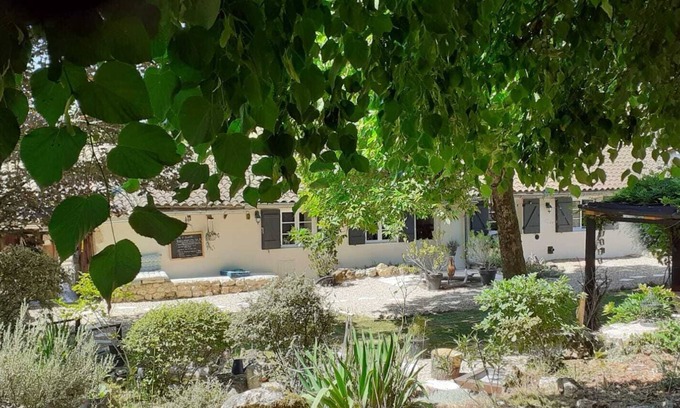 Douville Bed & Breakfast | Douvilla