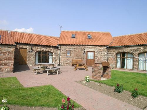 Flamborough House | Dove Cottage - 25117