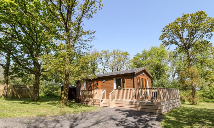 Black Torrington Cottage | DOVE LODGE, pet friendly, character holiday cottage in Sheepwash