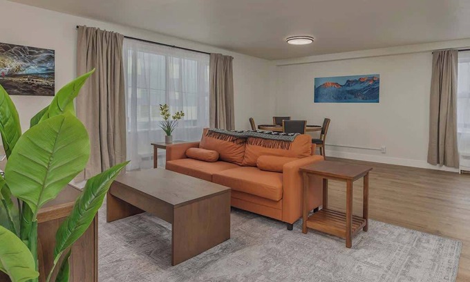 Downtown Anchorage Apartment | Downtown 1 Bedroom Flat W/Views