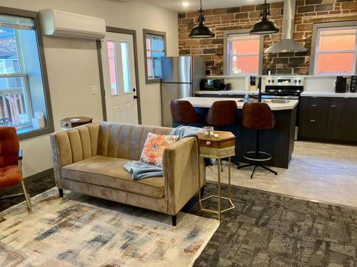 Marshall Apartment | Downtown 2BR Apartment