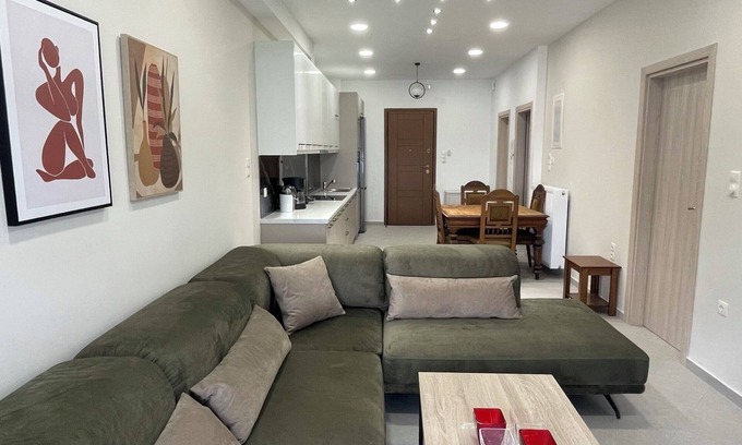 Volos City Centre Apartment | Downtown Apartment – Stylish Stay in Volos