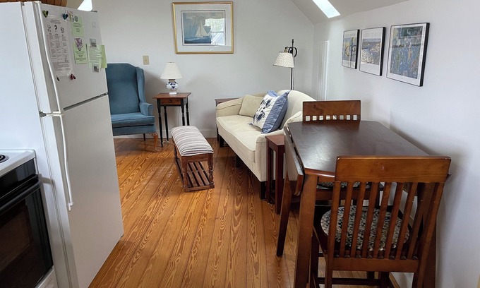 Boothbay Harbor Apartment | Downtown Boothbay Harbor, walk to the Opera House, shops, restaurants and piers
