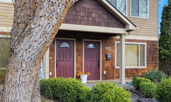 Coeur d'Alene House | Downtown CDA Easy Walk to Beach and Tubbs Hill W/BBQ and Patio