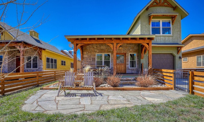Pagosa Springs House | Downtown Craftsman Homestead