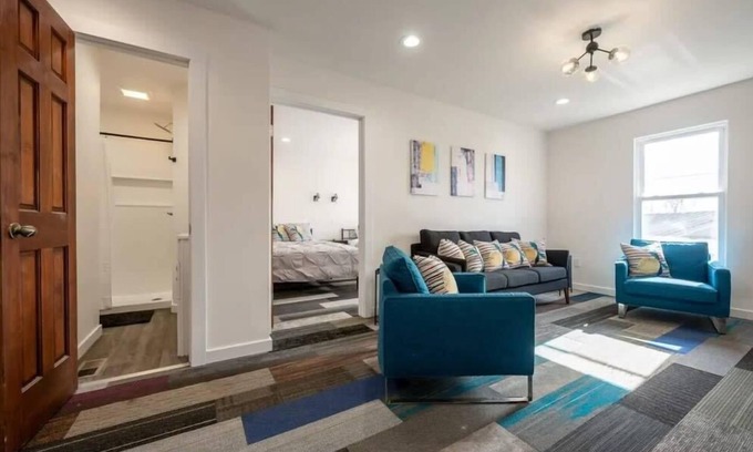 Indianapolis House | Downtown Escape: Cozy & Private