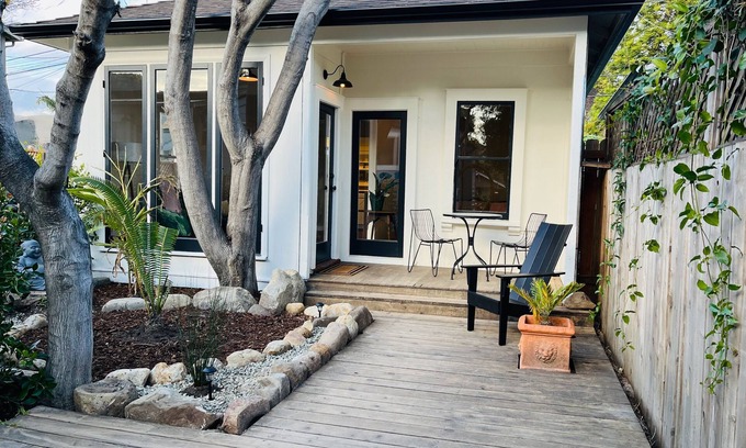 Santa Barbara Cottage | Downtown Farmhouse Cottage - Super Cute and Charming