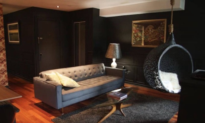 Garden District House | Downtown fun design, comfy unit