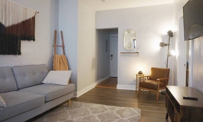Downtown Salt Lake City Apartment | Downtown Gem King Bed Fast WIFI