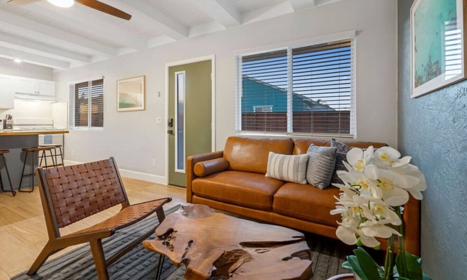 Vista House | Downtown Haven|Patio|Near Dining