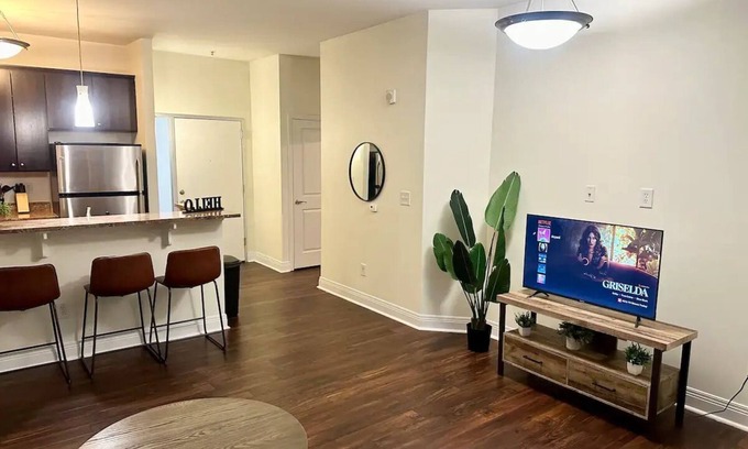 Lockerbie Square Apartment | Downtown Indy Comfort & Convenience: 1BR w/Parkingn