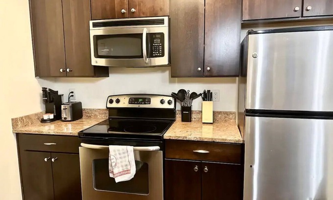 Cole-Noble District Apartment | Downtown Indy Gem: 1BR w/Free Parkingn