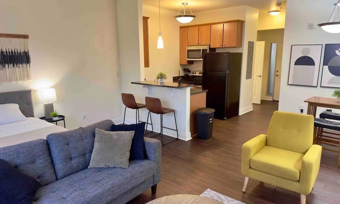 Lockerbie Square Apartment | Downtown Indy Studio Oasis: Steps to Sports & Fun!