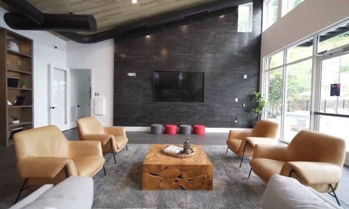 Knoxville Apartment | Downtown Knoxville With Luxury Amenities!