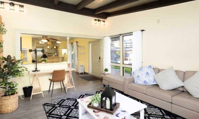 Downtown House | Downtown Pismo, 3 bed 2 bath, 1 Block to Beach!