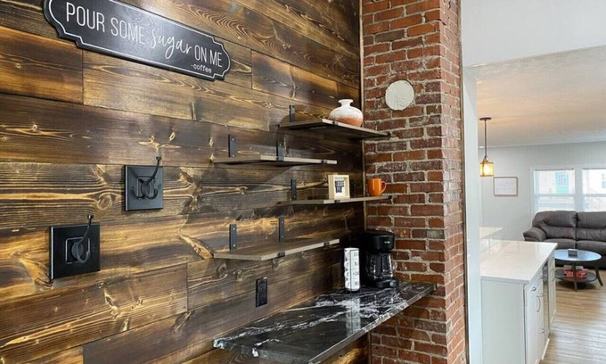 Geneva House | Downtown-SPIRE- Wine Country- Sunset Vacation Rentals