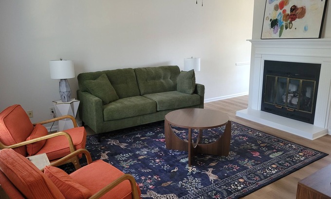 Florence Condo | Downtown Vibes