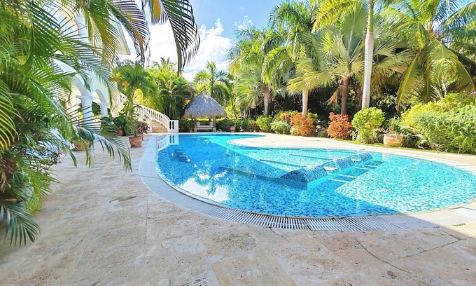 Bavaro Villa | DR 4BR Villa Coco7 close to everything +FREE Bonus