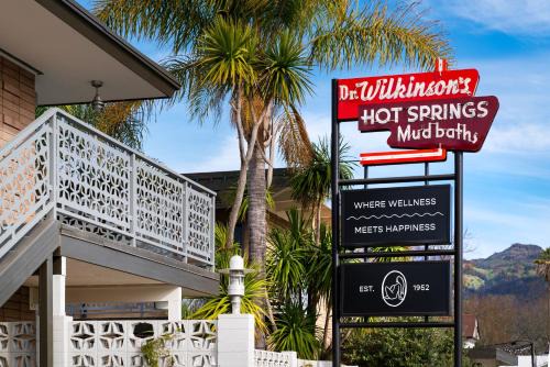 Calistoga Hotel | Dr Wilkinsons Backyard Resort and Mineral Springs a Member of Design Hotels
