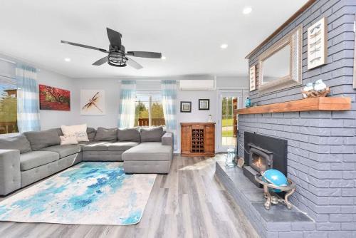 Regional District of Nanaimo House | Dragonfly Cottage