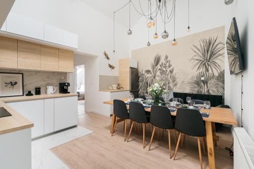 Old Town Apartment | Dragonfly Old Town Apartment - LoftAffair
