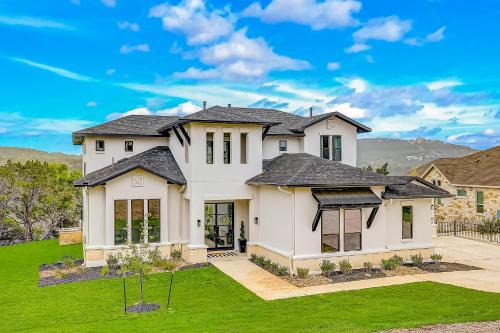 Leander House | Dream on Devil's Cove