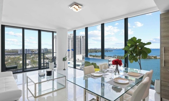 Edgewater Apartment | Dream Resort style Biscayne Bay apartment!