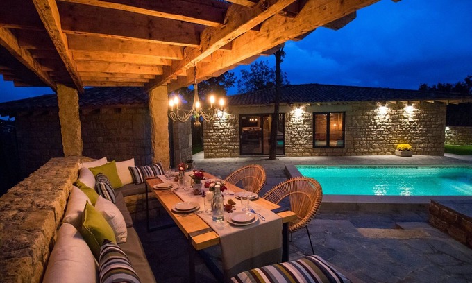 Saints Constantine and Helena Villa | Dreamed Vintage style Villa