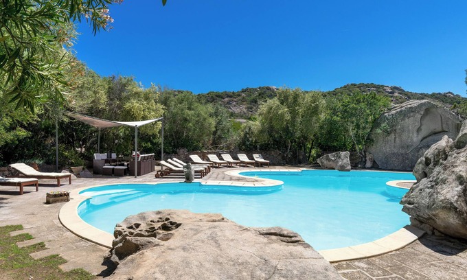 Porto Rotondo House | Dreamlike Villa with Terrace, Wi-Fi and Air Conditioning