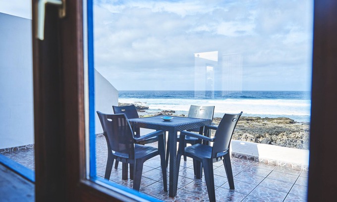 La Santa House | dreams of the sea