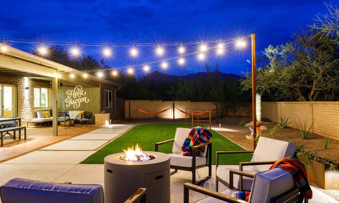 Ranchos De La Canada House | Dreamy Desert Oasis, Huge Private Yard & Hot Tub
