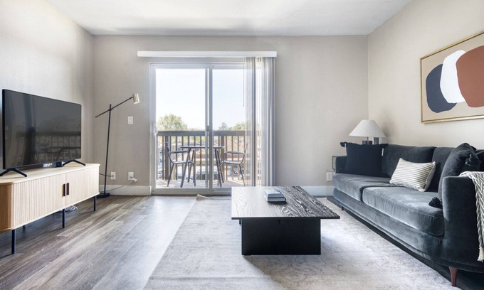 Foster City Apartment | Dreamy Foster City 1BR w/Gym, Pool, W/D, near highways, by Blueground