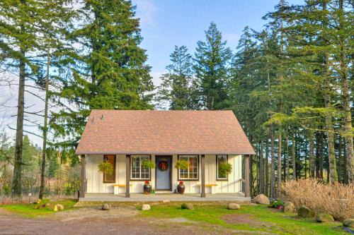 Far West House | Dreamy Wine Country Retreat Sherwood Rose Cabin