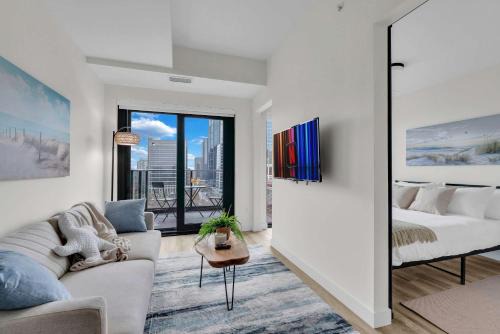 Eau Claire Apartment | Driftwood Heights DT Gym City Views