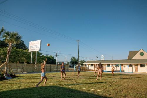 Bay St Louis Hotel | Driftwood Motel