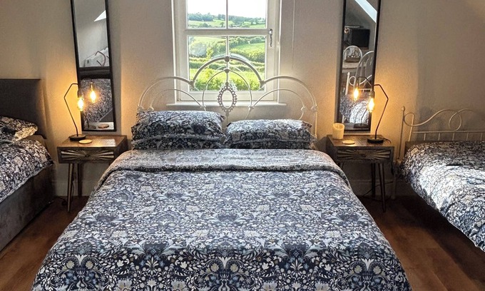 Hillsborough Apartment | Drum manor studio