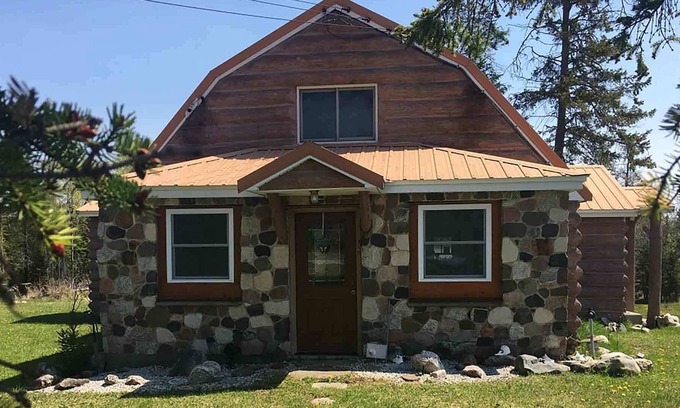 Drummond Island Cabin | Drummond Island Hotel & Vacation Homes - Big Bear