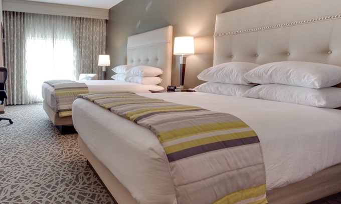South Hills Hotel | Drury Inn & Suites Pittsburgh Airport Settlers Ridge