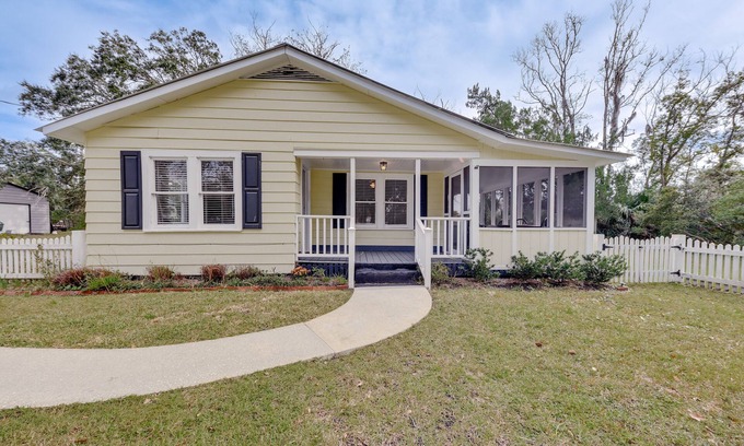 St. Marys House | Dtwn St Marys Home Near Waterfront: Pets Welcome!