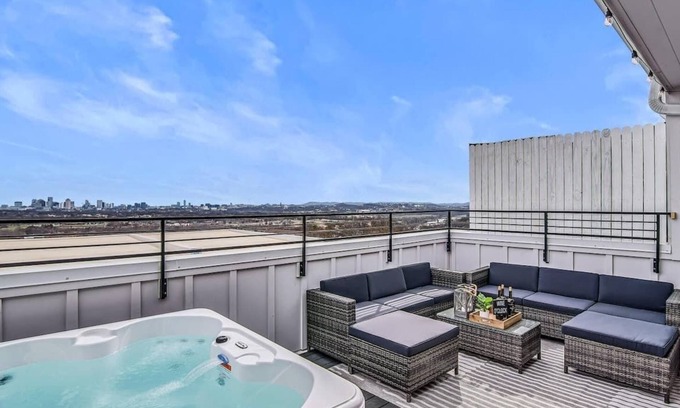 Nashville House | Dual Nashville Homes Rooftop Tubs & Views