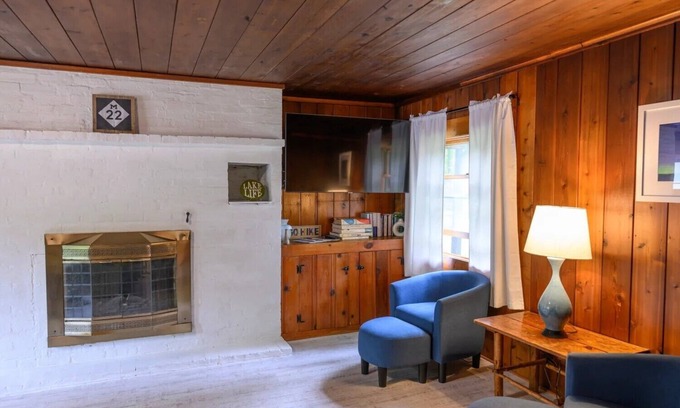 Empire Hotel | Dune Climb Inn