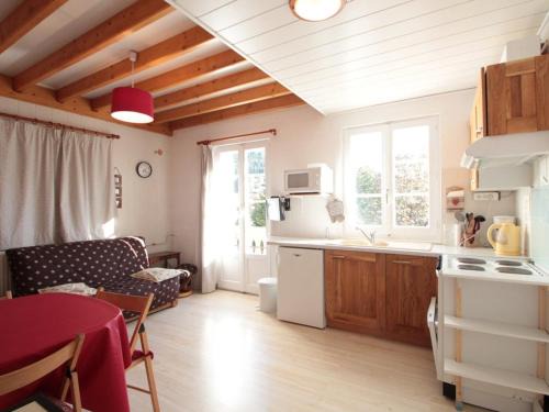 Les Carroz-d'Araches Apartment | Duplex 3 pièces pour 6 pers, centre-village, proche pistes et commerces - FR-1-572-78