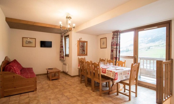 Val Cenis Apartment | Duplex 8 pers. au pied des pistes avec balcon, terrasse, parking et WIFI, Val-Cenis - FR-1-508-91