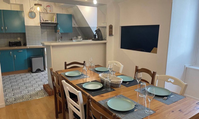 Caudebec-en-Caux Apartment | Duplex apartment - Sleeps 7 - Ideally located on the banks of the Seine