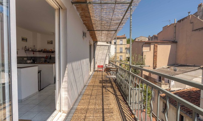 Noailles Apartment | Duplex Avec Terrasse et vue sur les Toits