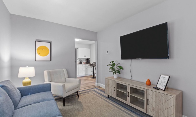 St. Charles Apartment | Duplex Hideaway in St. Charles, MO