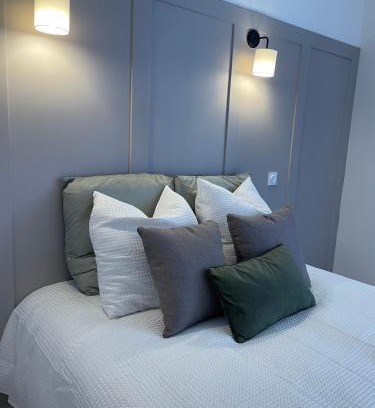 Faubourg Apartment | Duplex raffiné, élégant & climatisé - La MEZZ