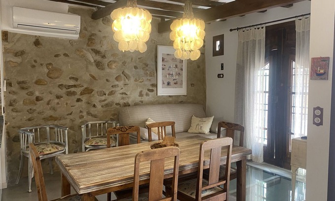 Old Town Apartment | DUPLEX SUITE - PLANTA BAJA VISTAS A CALLE