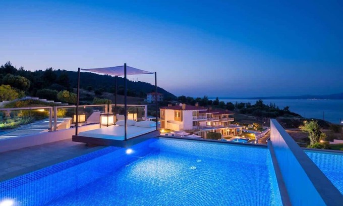 Kassandra Apartment | Duplex Suite w/Heated Pool & Sea View